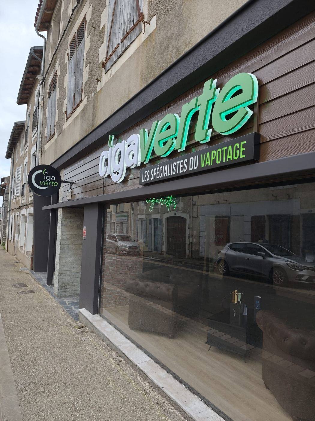 Lettres lumineuses Ciga Verte, spécialiste du vapotage